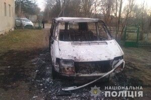 Мешканцю села Овадне спалили буса