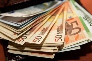 Українці задекларували майже 212 мільйонів гривень іноземних доходів