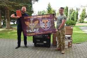 Волинським захисникам на фронт передали квадракоптери, генератор та станцію РЕБ
