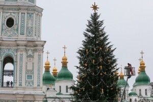 На головну ялинку України вже вчепили 3,6 км гірлянд