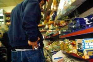 У Луцьку розшукують крадіїв (Фото)