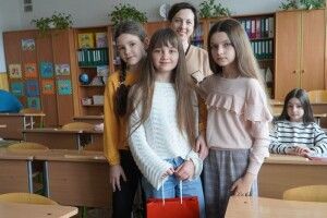 У Володимирі від імені громади привітали з днем народження доньку загиблого захисника