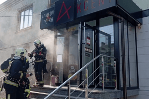 У Луцьку горів магазин алкогольних напоїв (Відео)