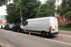У Луцьку зіштовхнулися три автівки