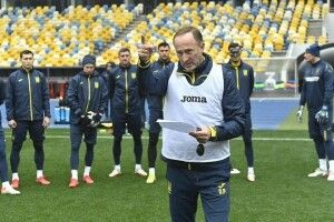  Перед грою з Боснією Петраков зводив футболістів до церкви