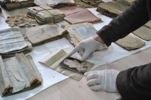 Поблизу Рогатина відкопали бідон з архівом Шухевича