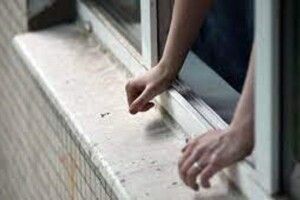 Крок від прірви: волинські патрульні завадили самогубству (Відео)