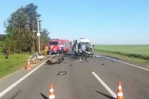 Порошенко доручив МЗС надати допомогу потерпілим українцям у ДТП у Білорусі