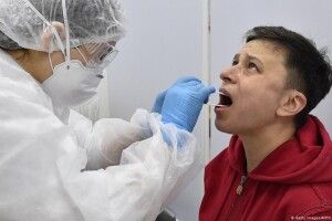 Де взяти підробний ПЛР-тест – знають представники візових центрів, турагенств, деякі сімейні лікарі