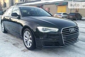 Дев'ятирічний білорус завів батькову Audi A6 і поїхав до школи (відео)