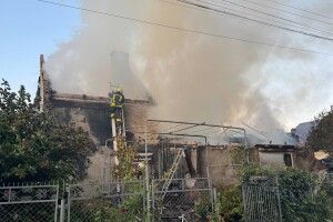 В обласному центрі Волині під час нічної атаки росіян знищено приватний будинок