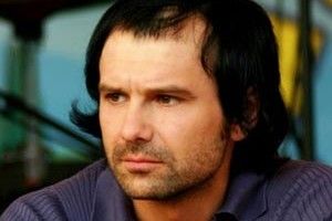 ТІЛЬКИ НЕ МОВЧІТЬ, ЗАРАДИ БОГА, НЕ МОВЧІТЬ!