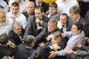 ЧОМУ «СВОБОДА» ДІЄ ЗА ПРИНЦИПОМ: «А БАБА ЯГА — ПРОТИ»?*