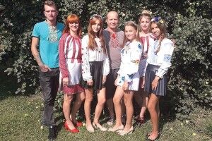 Волинянка виносила під серцем трьох дітей. А ще те серце підказало стати мамою для двох покинутих…