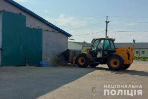 Трактор притиснув до стіни: у поліції розповіли деталі загибелі волинянки