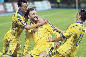 ОПТИМІСТИЧНІ ПРОГНОЗИ БАТЬКІВ ФУТБОЛЬНИХ ЗІРОК
