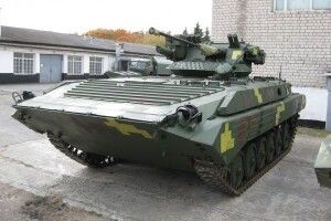 Солдата-контрактика ненароком задавив колега на БМП