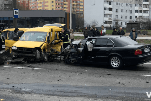Перед аварією пошкодив ще одне авто: подробиці ДТП у Луцьку (Фото)