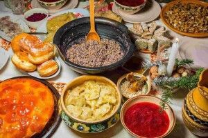 Як на Різдво смачно попоїсти і залишитись у формі: поради від луцької тренерки