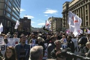 «Революція» і «Путін – злодій», – скандують протестувальники в Москві 