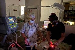 Народилася з вагою 1450 грамів: прикарпатські медики врятували немовля