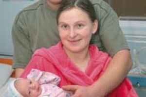 ДЕМОГРАФІЯ: перший крик немовляти