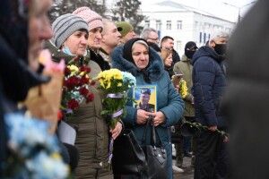 У Луцьку вшанували пам’ять бійців, загиблих у боях за Дебальцеве (Фото)