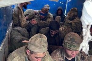 Понад 100 вояків рф за раз узяли в полон на Курщині бійці СБУ (Фото, відео)