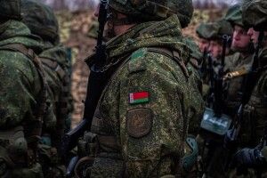 Білоруські військові поїдуть на навчання в рф: керуватиме російський генерал