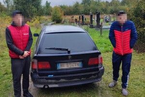 До кладовища під Луцьком посунули наркомани
