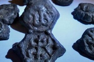 У землі знайшли персні: будувати біля гіпермаркету в Рівному будуть під наглядом археологів 