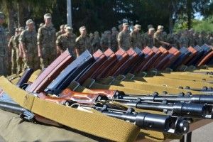 «Контрактник»? 18 років є? – Місяць «учебки» і шуруй на передову!