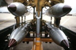 Польща розглядає більшу роль у «розподілі ядерної зброї» НАТО