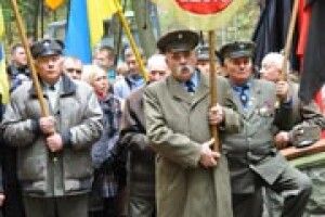 ВІКТОР ЮЩЕНКО ПОБУВАВ У ШТАБІ УПА*