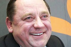 МЕЛЬНИК УТІК З-ПІД ДОМАШНЬОГО АРЕШТУ