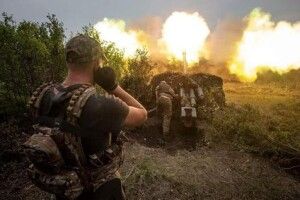Вечірнє зведення: ворог штурмує Піски – бій триває