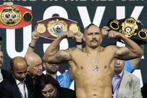 Уже не абсолютний: Усик відмовився від пояса IBF у надважкій вазі 