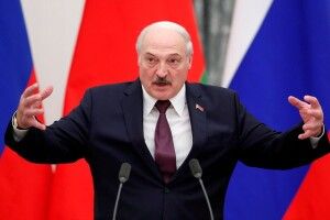 Лукашенко: «Якби Білорусь втрутилася у війну, то це був би подарунок для Заходу»