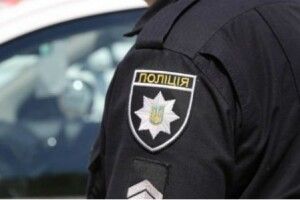 Сказав, що сам хотів випити і викурити: на Горохівщині в авто поліція знайшла безакцизні алкоголь та куриво