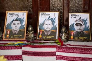 На Рівненщині відкрили меморіальні дошки загиблим поліцейським-спецпризначенцям