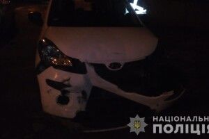 Каже, що злякався: у Нововолинську копи знайшли водія, який врізався у їхню машину і втік