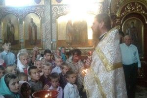 У храмах Камінь-Каширського благочиння помолилися за те, аби діти добре вчилися і були слухняними