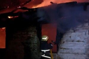 Сьогодні опівночі на Волині горіла хата 