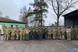 Волинські прикордонники слухали «Щедрик» у виконанні оркестру (Відео)