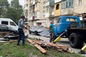  Зруйнований негодою дах відремонтують