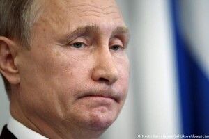 Спалився: на відео з Путіним домальовують людей, щоб він не виглядав наляканим і самотнім у бункері (Відео)
