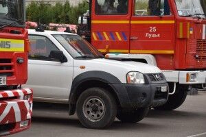 Луцькі вогнеборці отримали автомобіль зі Швейцарії