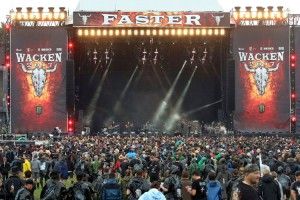 Двоє чоловіків втекли з будинку для літніх людей на фестиваль хеві-металу