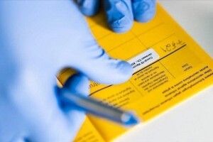 Волинянина оштрафували за завантажене з інтернету свідоцтво про вакцинацію