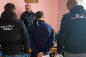 28-річний мешканець Львівщини допоміг 20 чоловікам втекти за кордон 